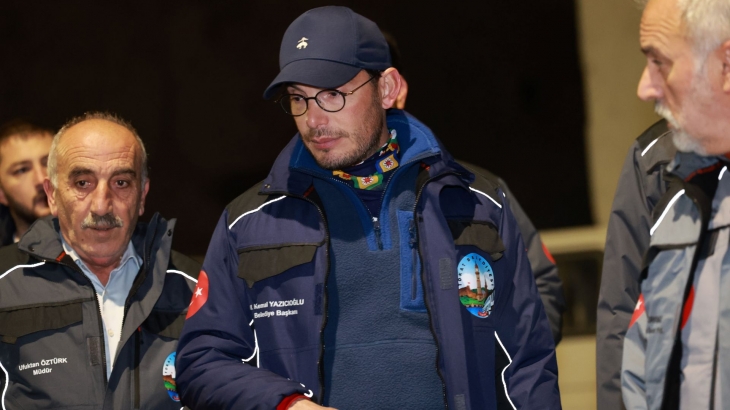 BAŞKAN YAZICIOĞLU’NDAN GECE YARISI MAHALLE İNCELEMESİ