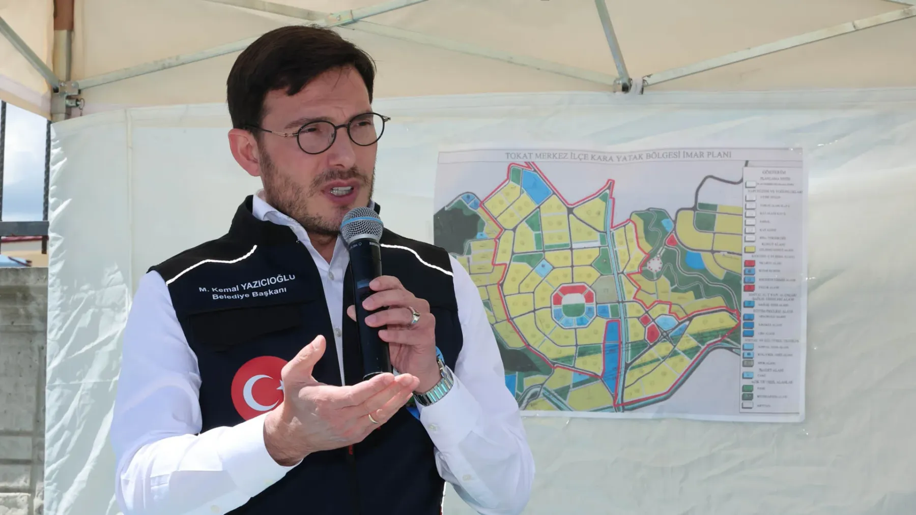 KARAYATAK’TA YILLARIN BEKLEYİŞİ SONA ERDİ: TAPULAR SAHİPLERİNE TESLİM EDİLDİ