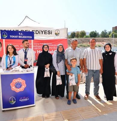 TOKAT BELEDİYESİ’NDEN ÜNİVERSİTE ÖĞRENCİLERİNE SICAK KARŞILAMA