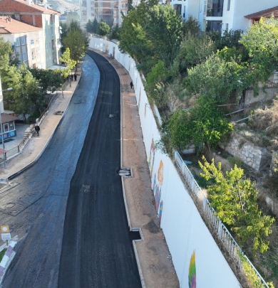 TOKAT’TA BİR İLK ASFALT’TA PALETLİ ASFALT KAZIYICI SİSTEM UYGULAMAYA ALINDI