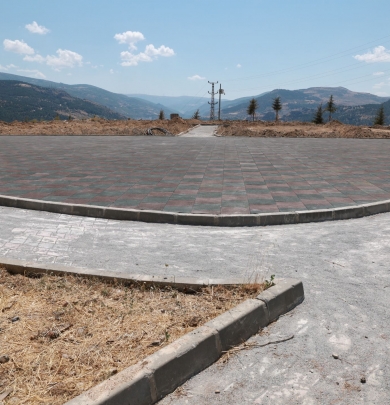TOPÇAM MAHALLESİ’NE 10 YENİ PARK VE 40 DÖNÜMLÜK MESİRE ALANI