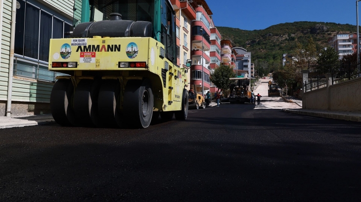 MAHMUTPAŞA MAHALLESİ’NDE ASFALT ÇALIŞMALARI TAMAMLANDI
