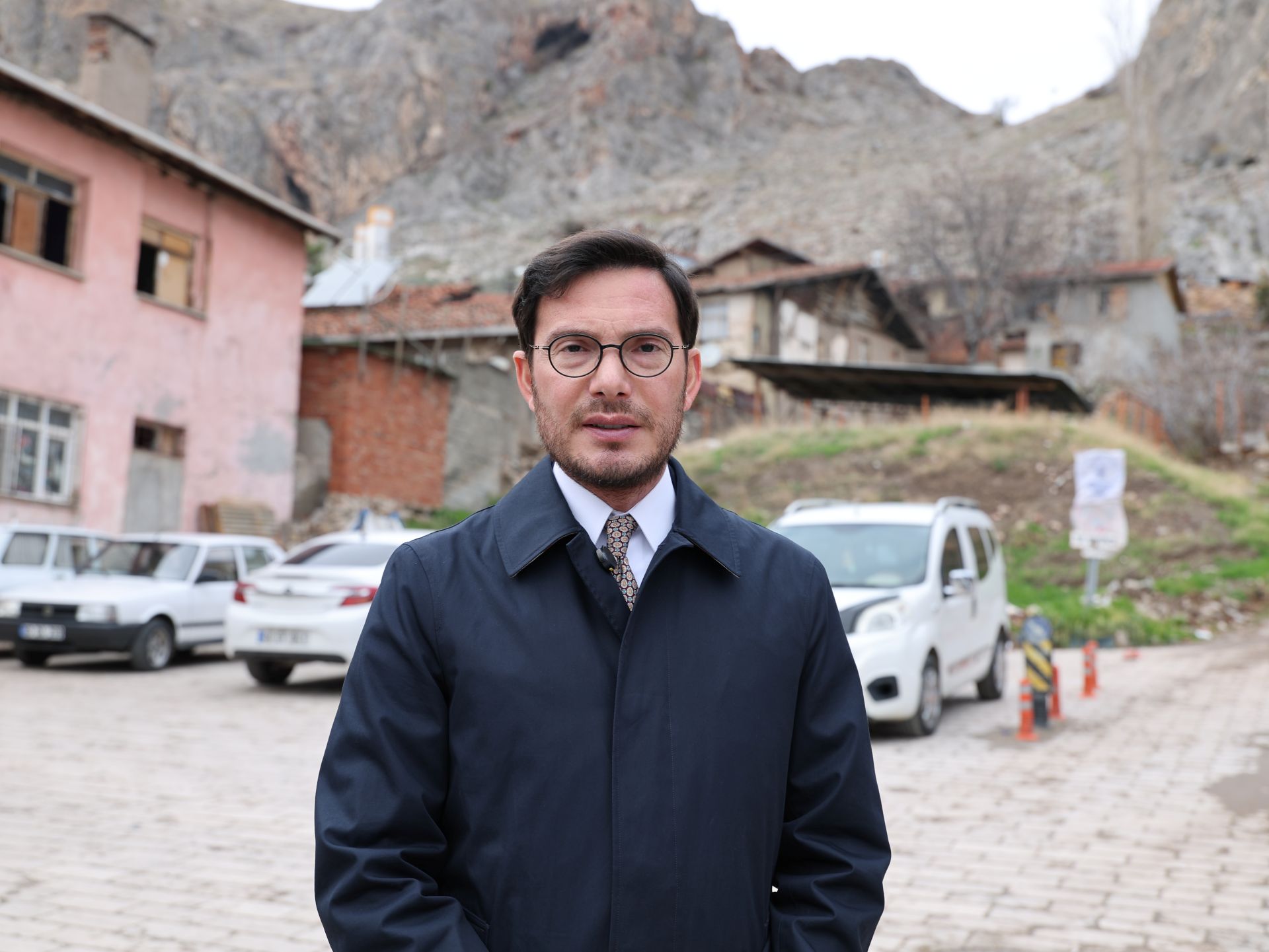 TOKAT KALE ETEKLERİNDE KENTSEL DÖNÜŞÜM BAŞLIYOR: 264 KONUT, YENİ YAŞAM VE TURİZM ALANI