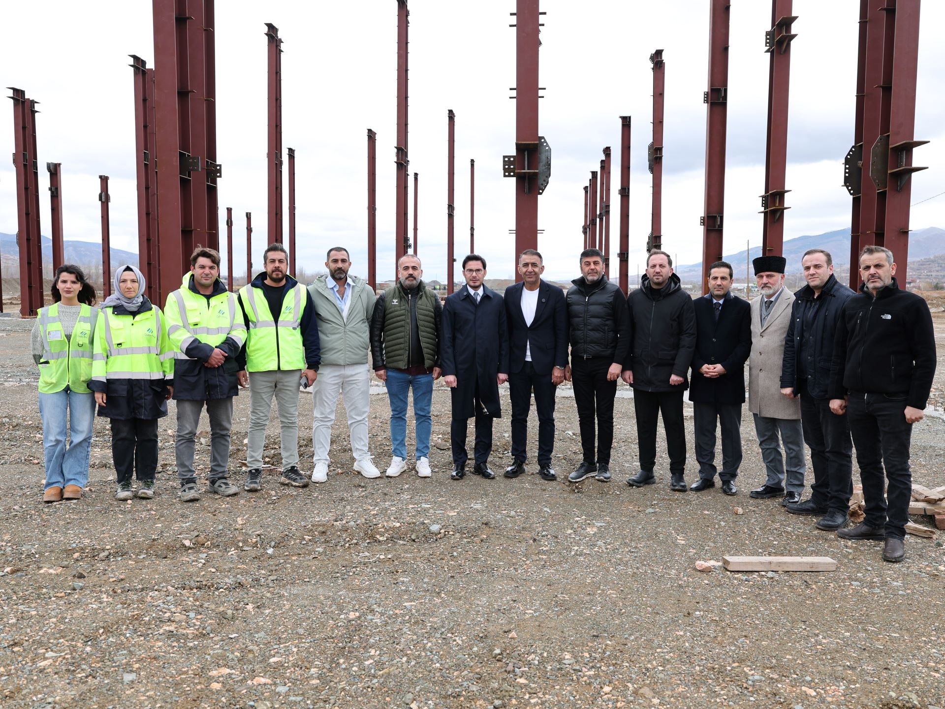 TOKAT YENİ YEŞİL KÜÇÜK SANAYİ SİTESİ HIZLA YÜKSELİYOR